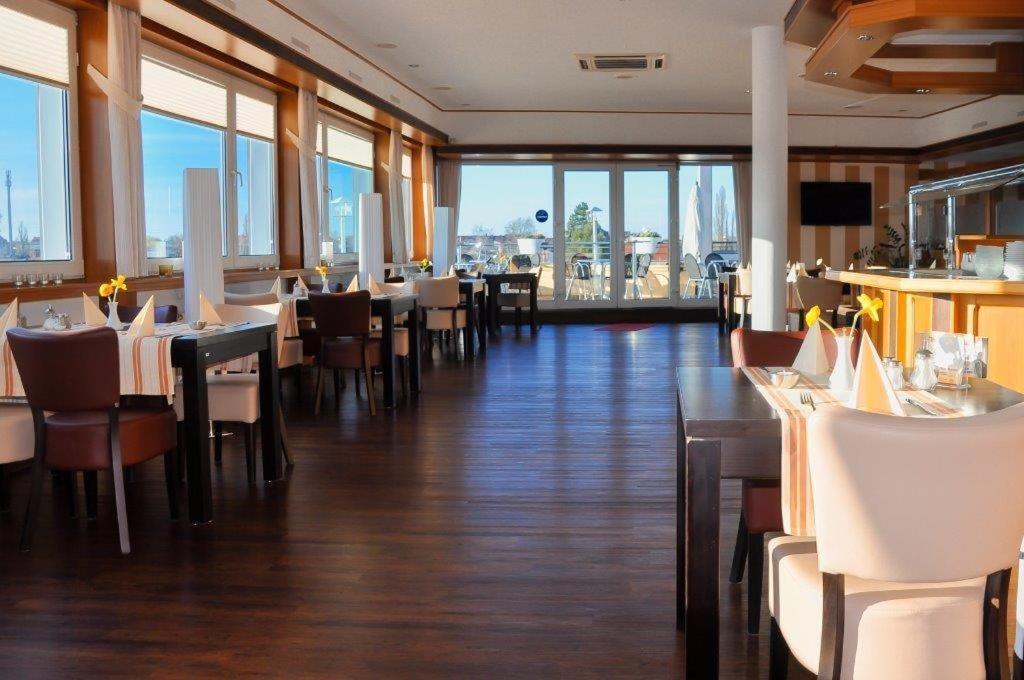 Hotel Westfalia Halle  Екстер'єр фото