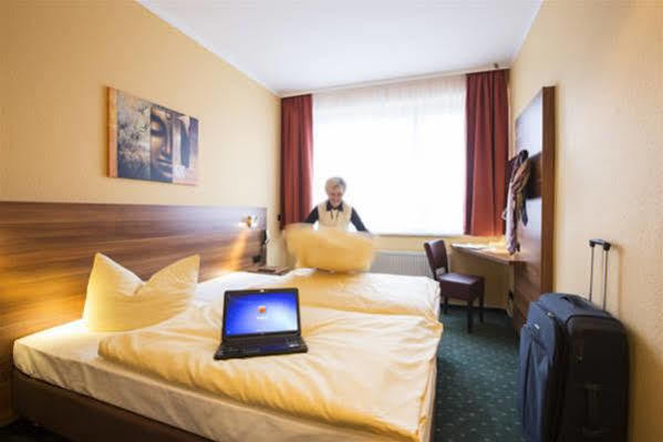 Hotel Westfalia Halle  Екстер'єр фото